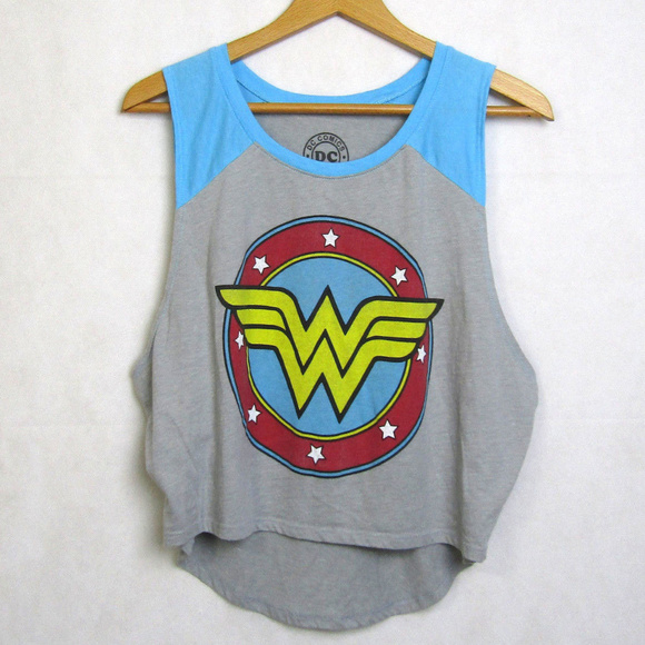 DC Comics Wonder Woman Shirt M Muscle Cut Graphic - Picture 1 of 3